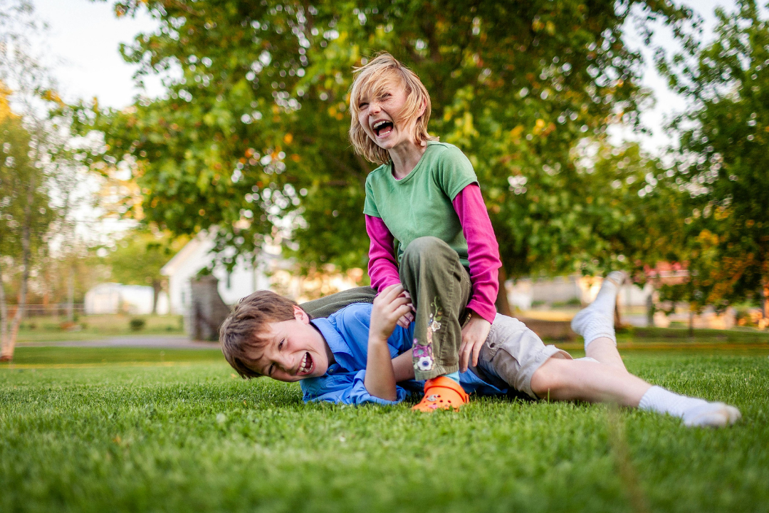 Niños jugando